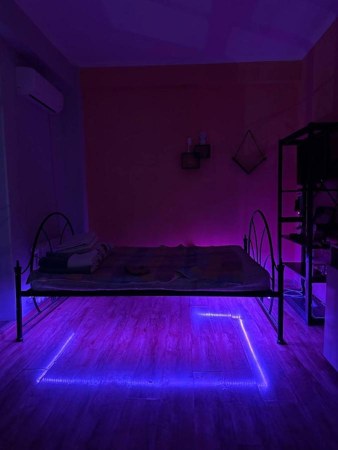 1-Room Apart. 21 On Usenbaeva 52 Near Eurasia Shopping Center Bishkek Luaran gambar